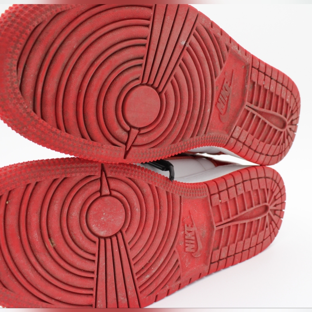 Air Jordan 1 Retro High OG "Heritage" – Big KidsSize: 6.5Y - Picture 9 of 9